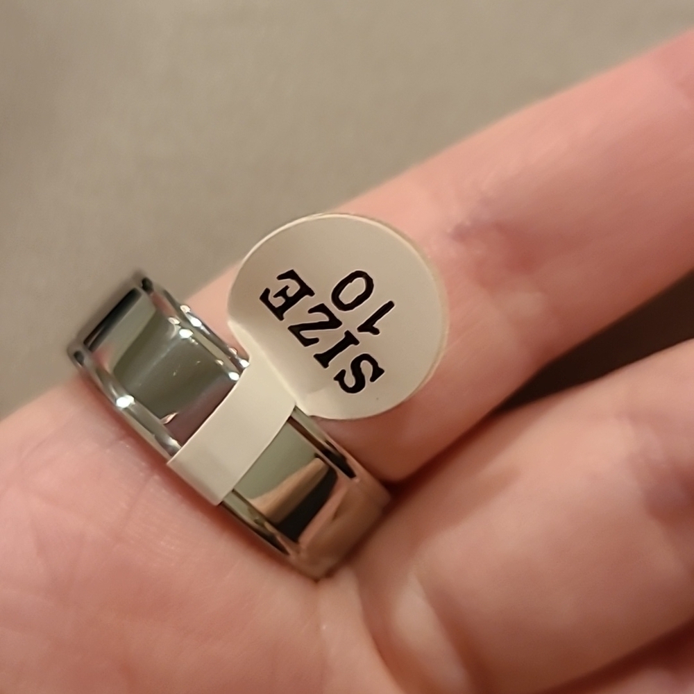 Simple stainless steel cubic zirconia inlay ring - Picture 2 of 5